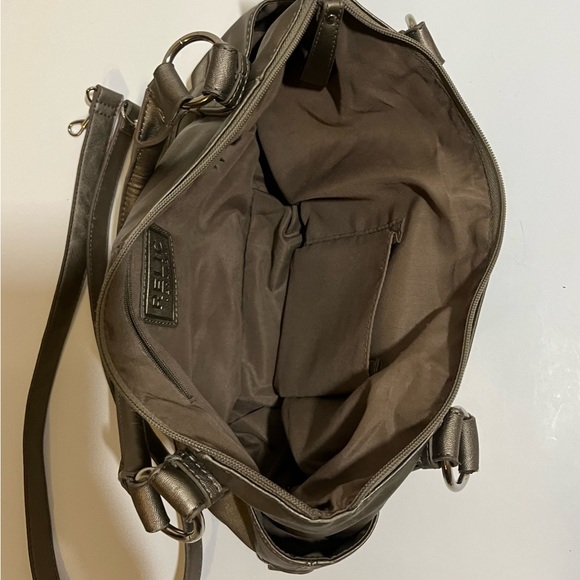 Relic Satchel bag in silvery gold gunmetal color size M/L with handles and strap - Picture 10 of 11